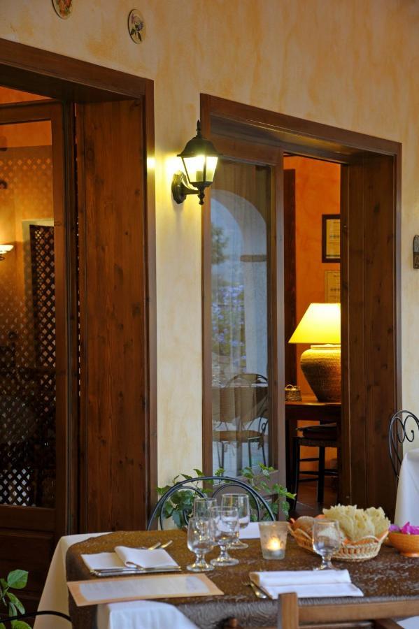 Hotel La Corte Rosada Villasimius Exterior foto